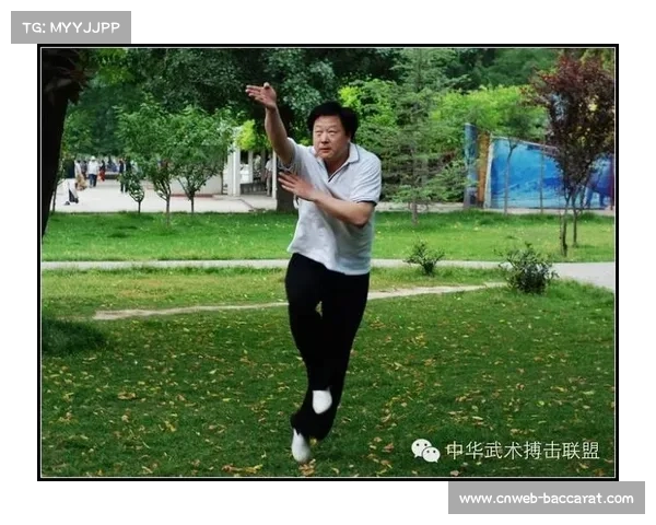 武术选手赛后互换队服 跨校交流促进行业团结