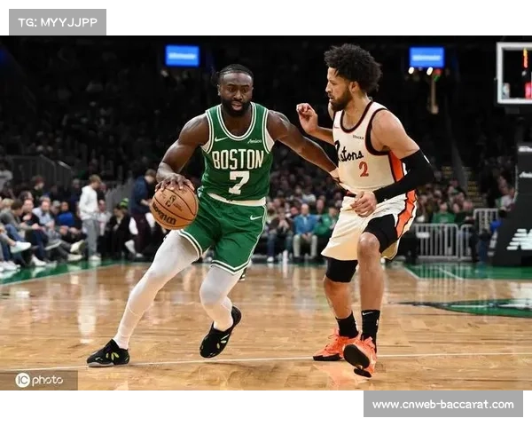 活塞团队配合胜绿军，坎宁安展现领袖气质